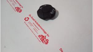 Gebruikte Oliedop Peugeot 206 (2A/C/H/J/S) 1.4 XR,XS,XT,Gentry Prijs € 10,00 Margeregeling aangeboden door de Graaf autodemontage B.V.