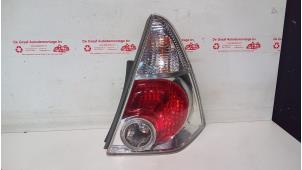 Gebruikte Achterlicht rechts Daihatsu YRV (M2) 1.3 16V DVVT Prijs € 35,00 Margeregeling aangeboden door de Graaf autodemontage B.V.