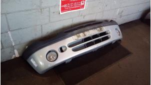 Gebruikte Bumper voor Renault Twingo (C06) 1.2 Prijs € 50,00 Margeregeling aangeboden door de Graaf autodemontage B.V.
