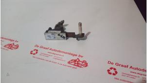 Gebruikte Accu sensor Fiat 500 (312) 0.9 TwinAir 85 Prijs € 30,00 Margeregeling aangeboden door de Graaf autodemontage B.V.