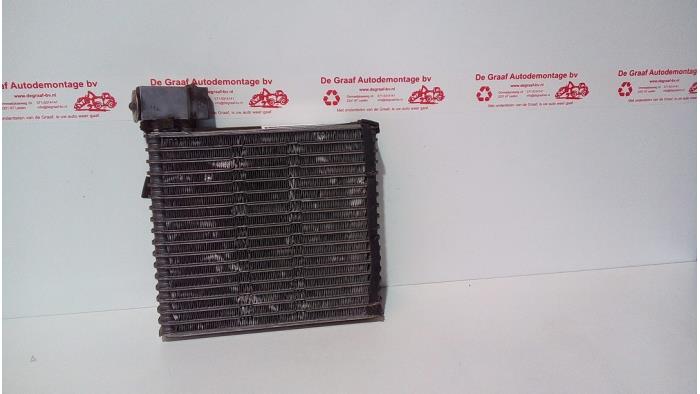 Kachel Radiateur van een Toyota Yaris (P1) 1.3 16V VVT-i 2005