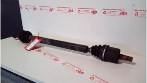 Gebruikte Cardanas rechts-voor (VWA) Volkswagen Golf Plus (5M1/1KP) 1.6 FSI 16V Prijs € 40,00 Margeregeling aangeboden door de Graaf autodemontage B.V.