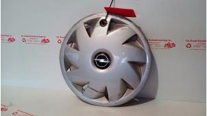 Gebruikte Wieldop Opel Vectra A (86/87) 1.6 i Ecotec Prijs € 10,00 Margeregeling aangeboden door de Graaf autodemontage B.V.