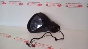 Gebruikte Spiegel Buiten links Peugeot 207/207+ (WA/WC/WM) 1.6 16V VTi Prijs € 35,00 Margeregeling aangeboden door de Graaf autodemontage B.V.