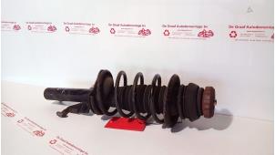 Gebruikte Voorpoot rechts Mazda 121 (JA/JB) 1.25i 16V Prijs € 35,00 Margeregeling aangeboden door de Graaf autodemontage B.V.