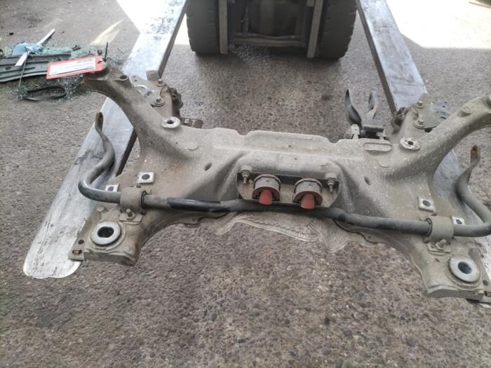 Gebruikte Subframe Citroen C5 III Tourer (RW) 1.8 16V Prijs € 150,00 Margeregeling aangeboden door de Graaf autodemontage B.V.