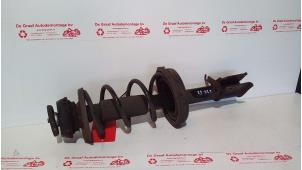 Gebruikte Voorpoot links Renault Twingo II (CN) 1.5 dCi 90 FAP Prijs € 40,00 Margeregeling aangeboden door de Graaf autodemontage B.V.