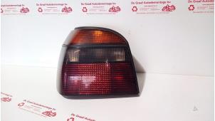 Gebruikte Achterlicht links Volkswagen Golf III (1H1) 1.6 i Prijs € 30,00 Margeregeling aangeboden door de Graaf autodemontage B.V.