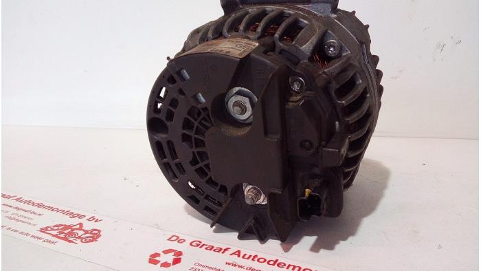Dynamo van een Dacia Logan MCV (KS) 1.6 2009
