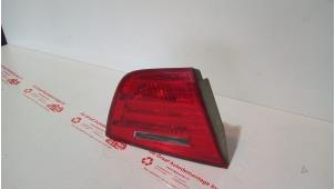Gebruikte Achterlicht links BMW 3 serie Touring (E91) 320d 16V Prijs € 35,00 Margeregeling aangeboden door de Graaf autodemontage B.V.