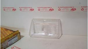 Gebruikte Koplampglas links Opel Rekord E1/E2/F Prijs € 25,00 Margeregeling aangeboden door de Graaf autodemontage B.V.