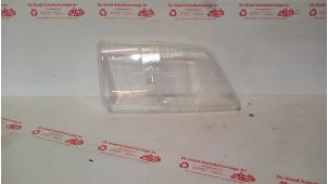 Gebruikte Koplampglas rechts Opel Rekord E1/E2/F Prijs € 30,00 Margeregeling aangeboden door de Graaf autodemontage B.V.
