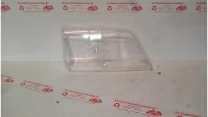 Gebruikte Koplampglas rechts Opel Rekord E1/E2/F Prijs € 30,00 Margeregeling aangeboden door de Graaf autodemontage B.V.