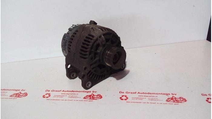 Gebruikte Dynamo Skoda Felicia II (6U1) 1.6 Prijs € 35,00 Margeregeling aangeboden door de Graaf autodemontage B.V.