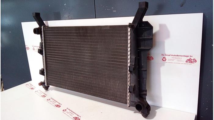Gebruikte Radiateur Mercedes A (W169) 1.5 A-150 5-Drs. Prijs € 40,00 Margeregeling aangeboden door de Graaf autodemontage B.V.