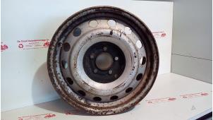 Gebruikte Velg Peugeot Expert (G9) 2.0 HDiF 16V 130 Prijs € 30,00 Margeregeling aangeboden door de Graaf autodemontage B.V.