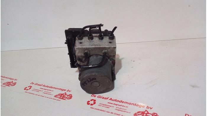 ABS Pomp van een Opel Meriva 1.8 16V 2006