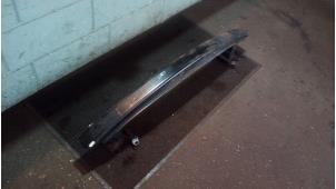 Gebruikte Bumperframe voor Volkswagen Polo IV (9N1/2/3) 1.2 Prijs € 25,00 Margeregeling aangeboden door de Graaf autodemontage B.V.