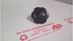 Gebruikte Oliedop Mazda 323 P (BA15) 1.5i 16V Prijs € 10,00 Margeregeling aangeboden door de Graaf autodemontage B.V.