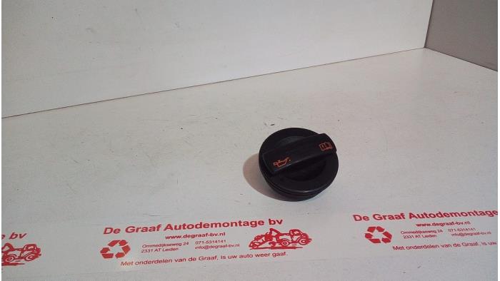 Gebruikte Oliedop Volkswagen Polo V (6R) 1.2 TDI 12V BlueMotion Prijs € 15,00 Margeregeling aangeboden door de Graaf autodemontage B.V.