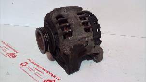 Gebruikte Alternator Renault Kangoo (KC) 1.2 16V Prijs € 35,00 Margeregeling aangeboden door de Graaf autodemontage B.V.