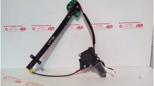 Gebruikte Raammechaniek 2Deurs links-voor Ford Ka I 1.3i Prijs € 30,00 Margeregeling aangeboden door de Graaf autodemontage B.V.