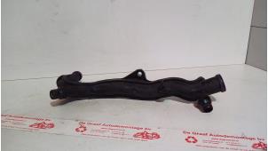 Gebruikte Waterpijp Peugeot 208 I (CA/CC/CK/CL) 1.2 Vti 12V PureTech 82 Prijs € 30,00 Margeregeling aangeboden door de Graaf autodemontage B.V.