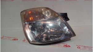 Gebruikte Koplamp rechts Kia Picanto (BA) 1.1 12V Prijs € 25,00 Margeregeling aangeboden door de Graaf autodemontage B.V.