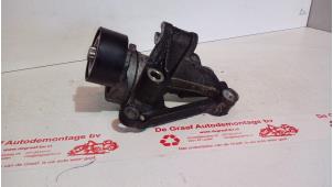 Gebruikte Spanrol Multiriem Peugeot 208 I (CA/CC/CK/CL) 1.2 Vti 12V PureTech 82 Prijs € 25,00 Margeregeling aangeboden door de Graaf autodemontage B.V.