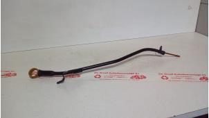 Gebruikte Olie Peilstok Peugeot 208 I (CA/CC/CK/CL) 1.2 Vti 12V PureTech 82 Prijs € 20,00 Margeregeling aangeboden door de Graaf autodemontage B.V.