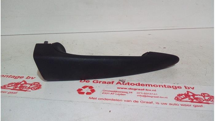 Portiergreep 4Deurs rechts-achter van een BMW 3 serie (E46/4) 316i 16V 2002