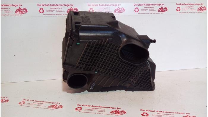 Gebruikte Luchtfilterhuis Dacia Sandero II 0.9 TCE 12V Prijs € 25,00 Margeregeling aangeboden door de Graaf autodemontage B.V.
