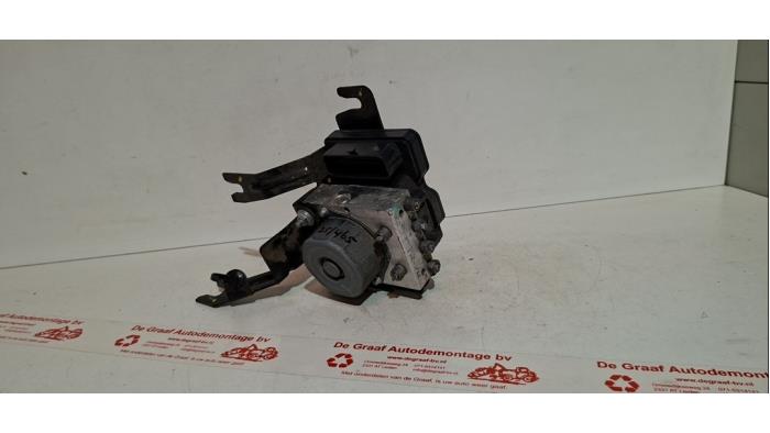 Gebruikte ABS Pomp Dacia Sandero II 0.9 TCE 12V Prijs € 60,00 Margeregeling aangeboden door de Graaf autodemontage B.V.