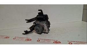 Gebruikte ABS Pomp Dacia Sandero II 0.9 TCE 12V Prijs € 60,00 Margeregeling aangeboden door de Graaf autodemontage B.V.