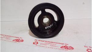 Gebruikte Krukas Poelie Dacia Sandero II 0.9 TCE 12V Prijs € 35,00 Margeregeling aangeboden door de Graaf autodemontage B.V.