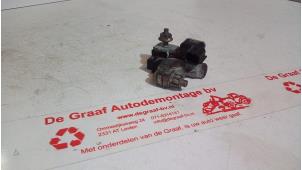 Gebruikte Accu sensor Dacia Sandero II 0.9 TCE 12V Prijs € 45,00 Margeregeling aangeboden door de Graaf autodemontage B.V.
