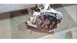 Gebruikte Versnellingsbak Dacia Sandero II 0.9 TCE 12V Prijs € 250,00 Margeregeling aangeboden door de Graaf autodemontage B.V.