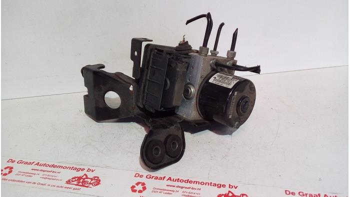 Gebruikte ABS Pomp Opel Astra J Sports Tourer (PD8/PE8/PF8) 1.7 CDTi 16V Prijs € 75,00 Margeregeling aangeboden door de Graaf autodemontage B.V.