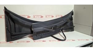 Gebruikte Paravan Nissan X-Trail (T30) 2.5 16V 4x4 Prijs € 25,00 Margeregeling aangeboden door de Graaf autodemontage B.V.