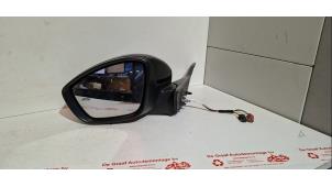 Gebruikte Spiegel Buiten links Peugeot 208 I (CA/CC/CK/CL) 1.2 Vti 12V PureTech 82 Prijs € 65,00 Margeregeling aangeboden door de Graaf autodemontage B.V.