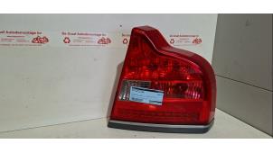 Gebruikte Achterlicht rechts Volvo S80 (TR/TS) 2.4 SE 20V 170 Prijs € 60,00 Margeregeling aangeboden door de Graaf autodemontage B.V.
