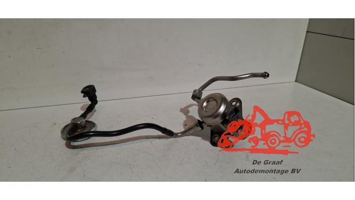 Gebruikte Hogedrukpomp Ford Focus 3 Wagon 1.0 Ti-VCT EcoBoost 12V 125 Prijs € 65,00 Margeregeling aangeboden door de Graaf autodemontage B.V.