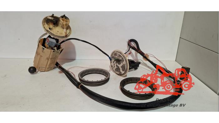 Gebruikte Benzinepomp Volvo S80 (TR/TS) 2.4 20V 140 Prijs € 100,00 Margeregeling aangeboden door de Graaf autodemontage B.V.
