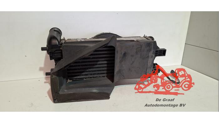 Gebruikte Intercooler Ford Focus 3 Wagon 1.0 Ti-VCT EcoBoost 12V 125 Prijs € 50,00 Margeregeling aangeboden door de Graaf autodemontage B.V.