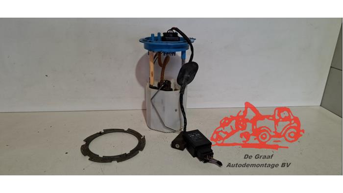 Gebruikte Benzinepomp Volkswagen Golf VI (5K1) 1.4 TSI 122 16V Prijs € 50,00 Margeregeling aangeboden door de Graaf autodemontage B.V.