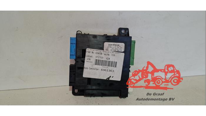 Gebruikte BCM BMW Mini (R50/53) 1.6 16V Cooper Prijs € 125,00 Margeregeling aangeboden door de Graaf autodemontage B.V.