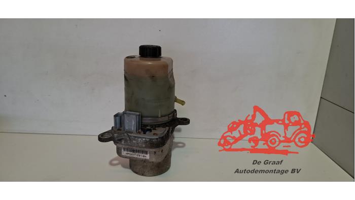 Gebruikte Servopomp Ford Kuga I 2.0 TDCi 16V 140 4x4 Prijs € 125,00 Margeregeling aangeboden door de Graaf autodemontage B.V.