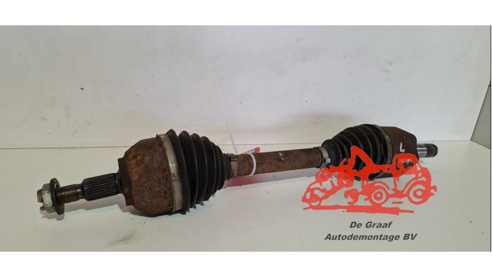 Gebruikte Aandrijfas links-voor Ford Kuga I 2.0 TDCi 16V 140 4x4 Prijs € 85,00 Margeregeling aangeboden door de Graaf autodemontage B.V.