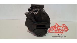 Aircopomp van een Opel Vivaro 2.0 CDTI 2012