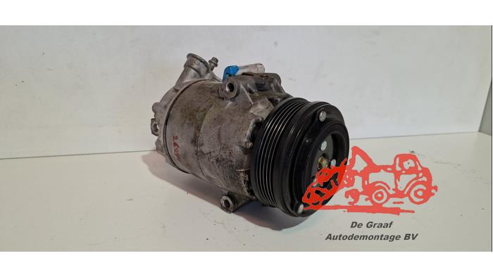 Gebruikte Pomp Airco Opel Astra G (F08/48) 1.6 16V Prijs € 80,00 Margeregeling aangeboden door de Graaf autodemontage B.V.